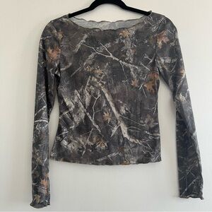 Camouflage Long Sleeve Light Weight Off the Shoulder Women’s Size Medium